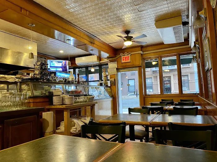 Gino's Pizza Picture 3
