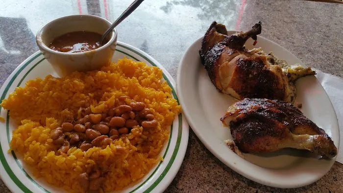 Lechonera Tropical & Grill Picture 6