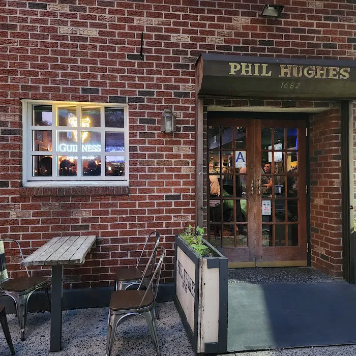 Phil Hughes Bar Picture 4