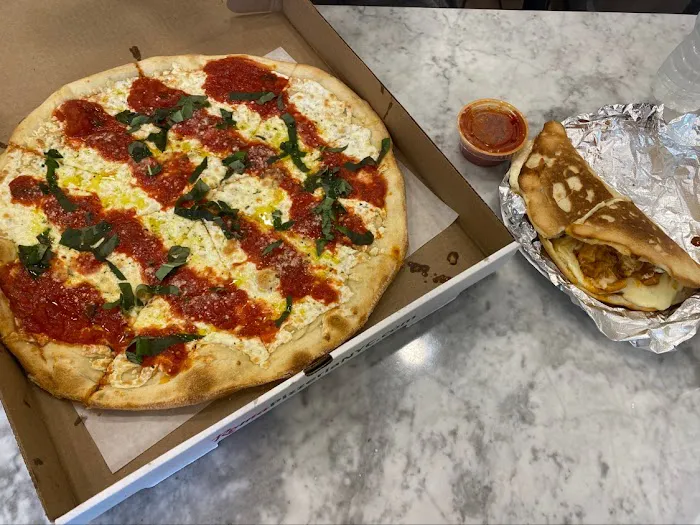 Roma Pizza Picture 2
