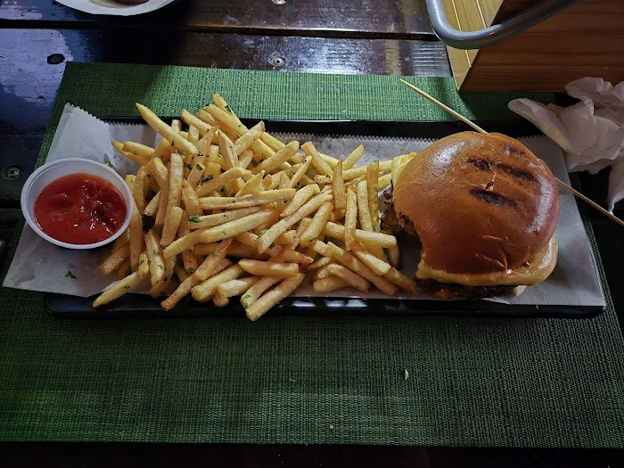 Meller’s Sports Hub and Grill Picture 8