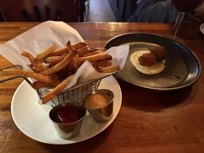 Sojourn Social Picture 5