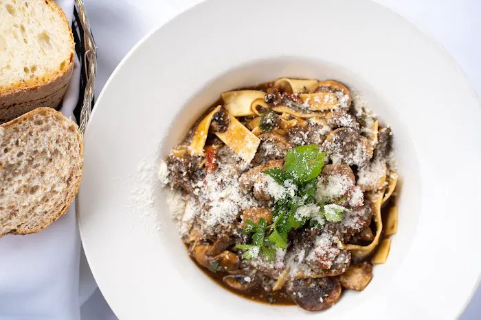 IL Carino Restaurant Picture 10