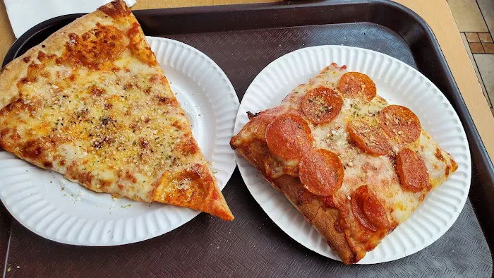 Cheesy Pizza Picture 4