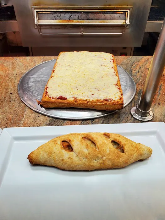 Cheesy Pizza Picture 9