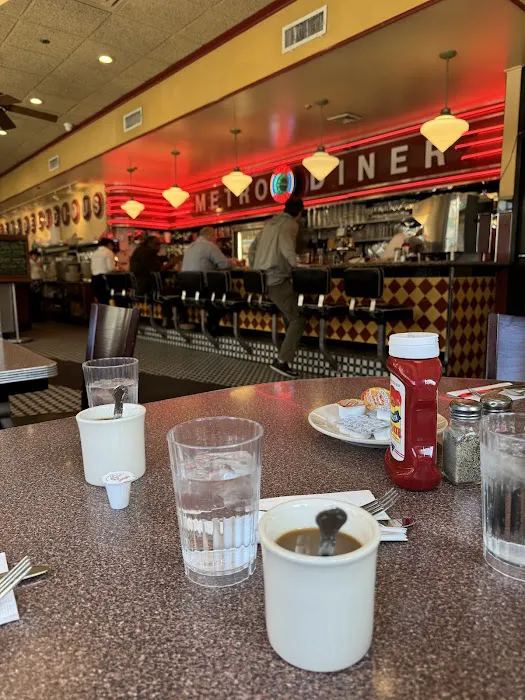Metro Diner Picture 5