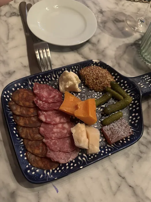 Gazette Restaurant & Wine Bar Picture 5