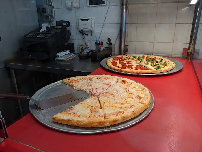 99 Cents Mega Pizza Picture 1