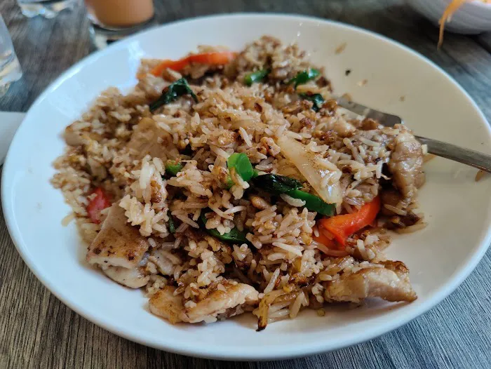Living Thai Cuisine Picture 10