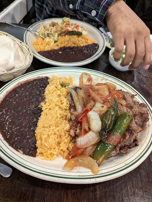 Pipo's Restaurant Picture 7