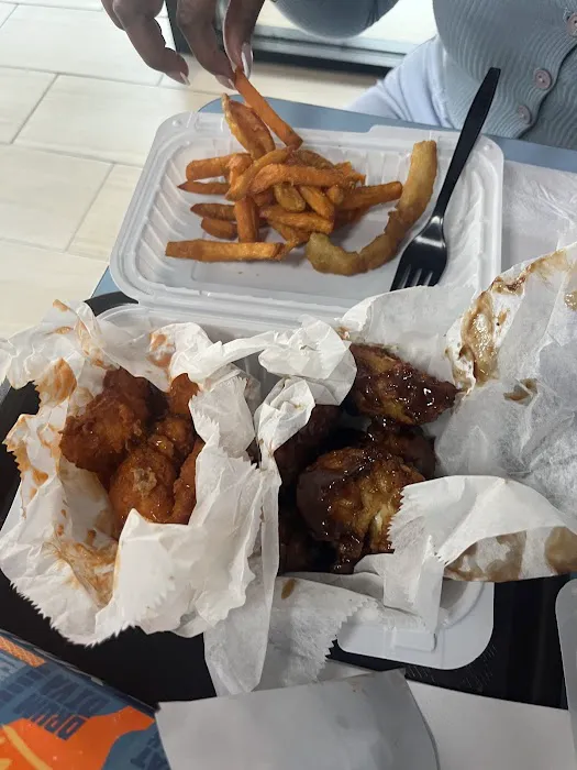 Atomic Wings Picture 2