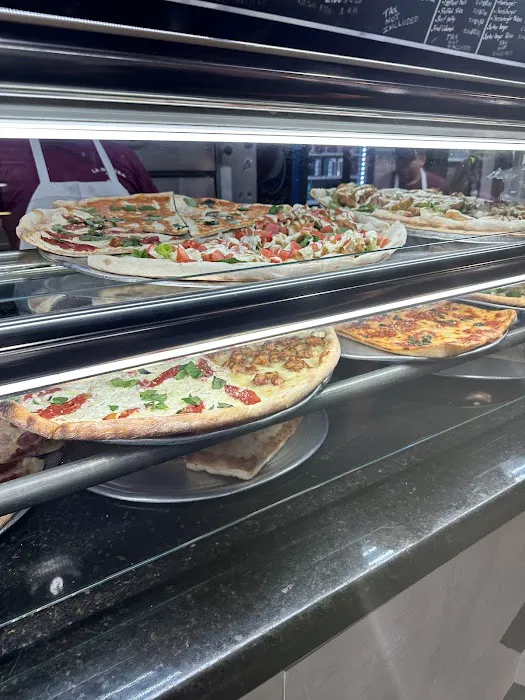 La Nostra Pizzeria Picture 2