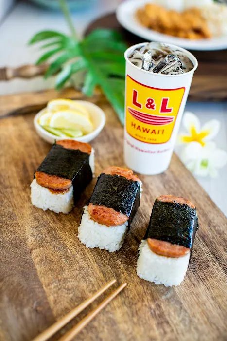 L&L Hawaiian Barbecue Picture 1