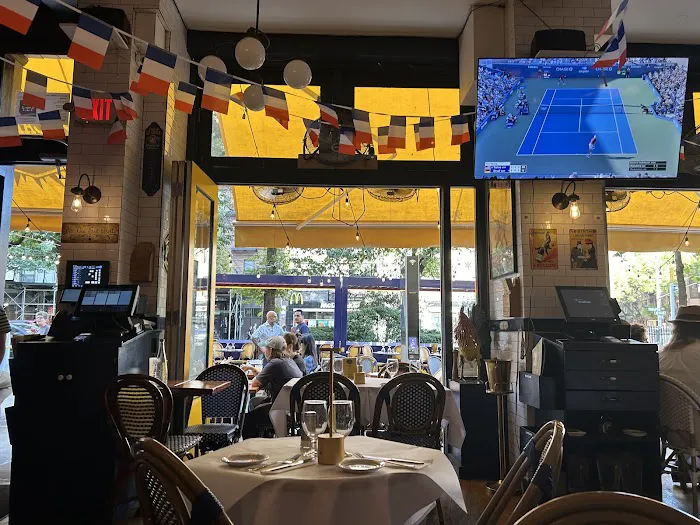 Cafe du Soleil Picture 6