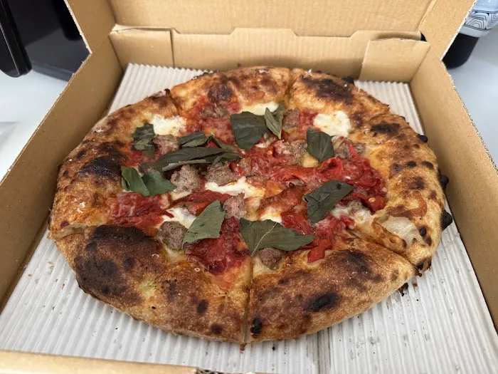 Super Nice Pizza Picture 5