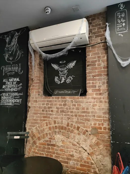 Harlem Burger Co. Picture 2