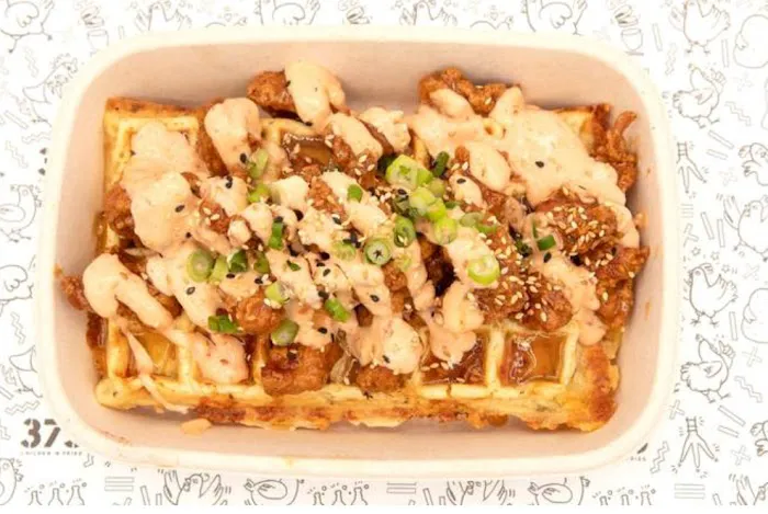 375º Chicken 'n Fries Picture 2