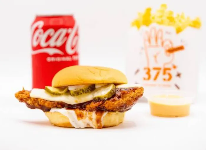 375º Chicken 'n Fries Picture 5