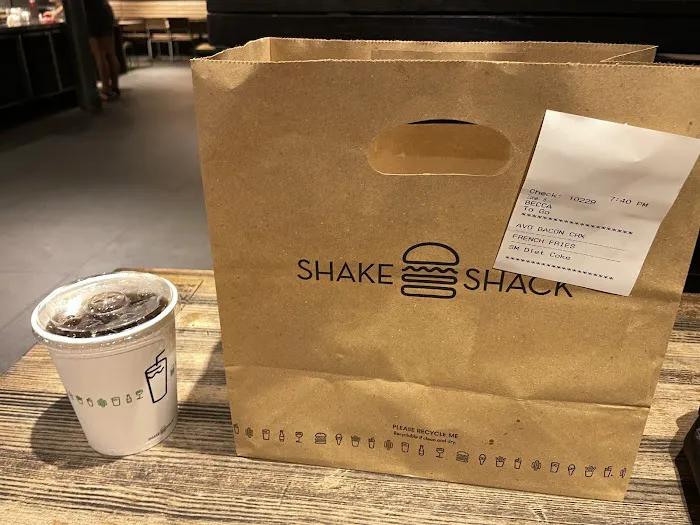 Shake Shack Harlem Picture 4