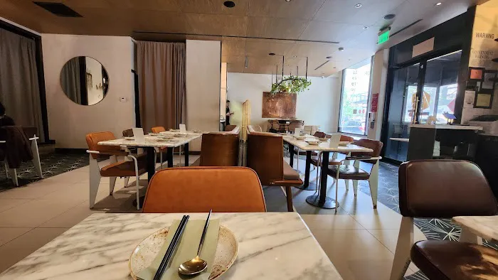 Atlas Kitchen Picture 5