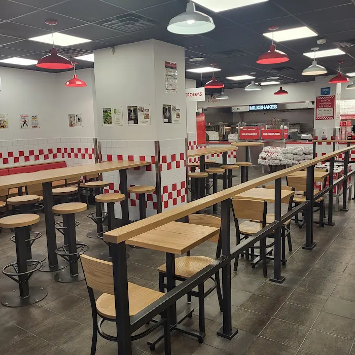 Five Guys Picture 8