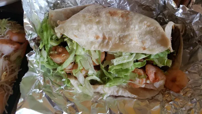 Taco Hut Picture 3