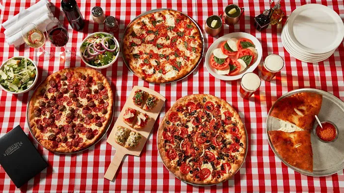 125th Street Pizza of Harlem ™ Picture 10