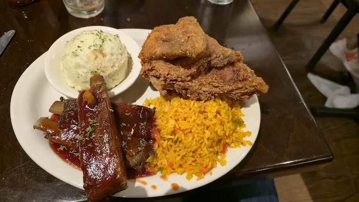 Sylvia's Restaurant Picture 7