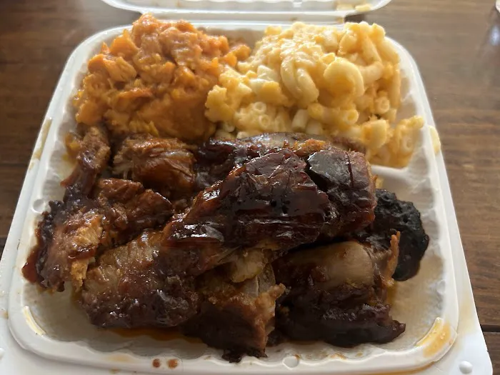 Arnie & Ebony Catering LLC Picture 6