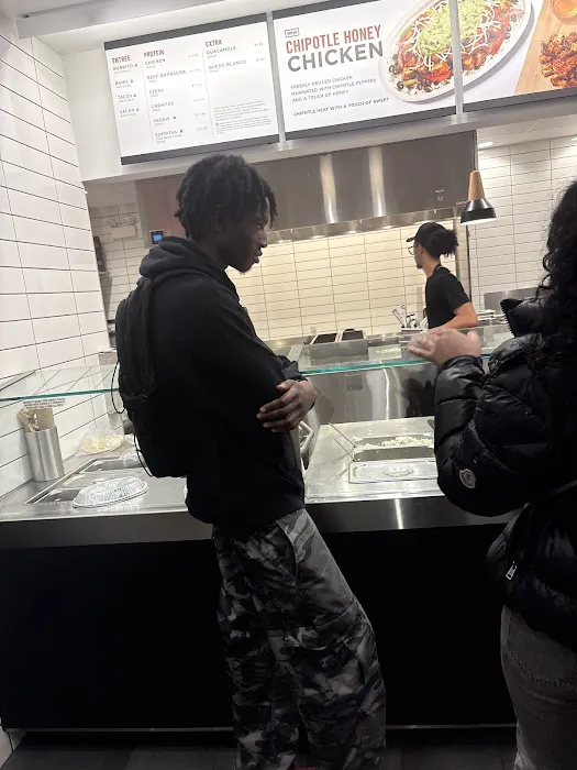 Chipotle Mexican Grill Picture 5