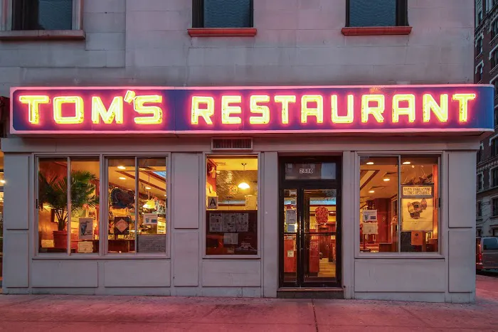 Tom's Restaurant Picture 2