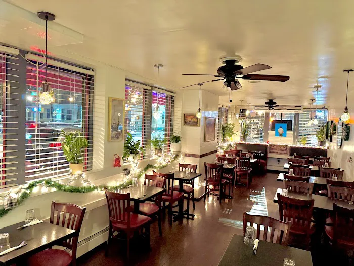 The Corner Lounge Restaurant Picture 1