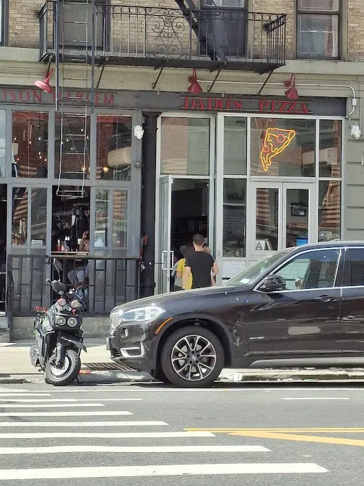 Dado's Pizza and Taproom Harlem Picture 7
