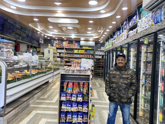 Yummy Foods Center Picture 9