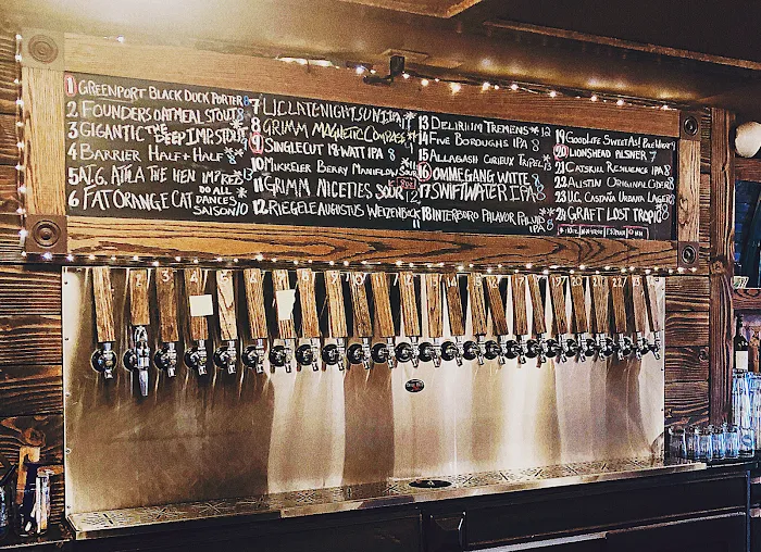 Arts and Crafts Beer Parlor Picture 9
