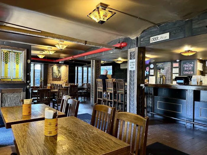 Arts and Crafts Beer Parlor Picture 5