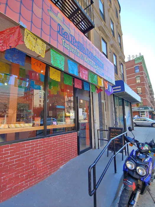 La Bella Mixteca Taqueria & Mexican Grill Picture 2