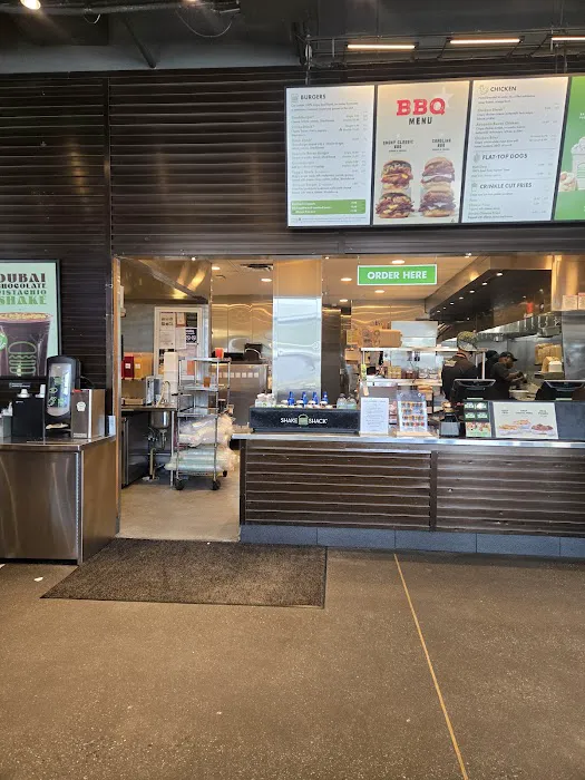 Shake Shack Morningside Heights Picture 10