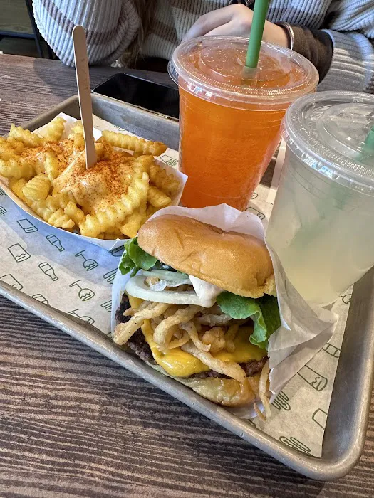 Shake Shack Morningside Heights Picture 8