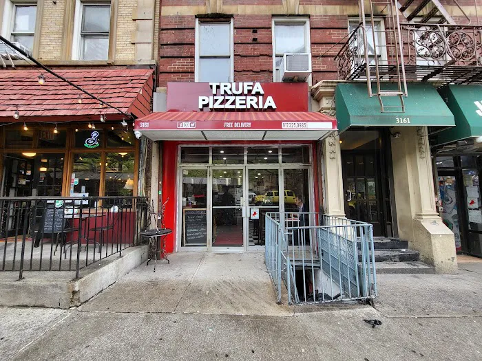 Trufa Pizzeria Picture 2