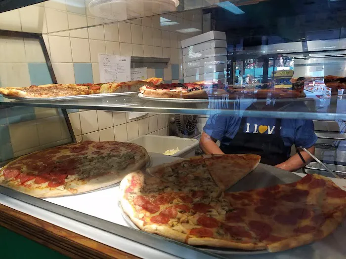 Trufa Pizzeria Picture 9