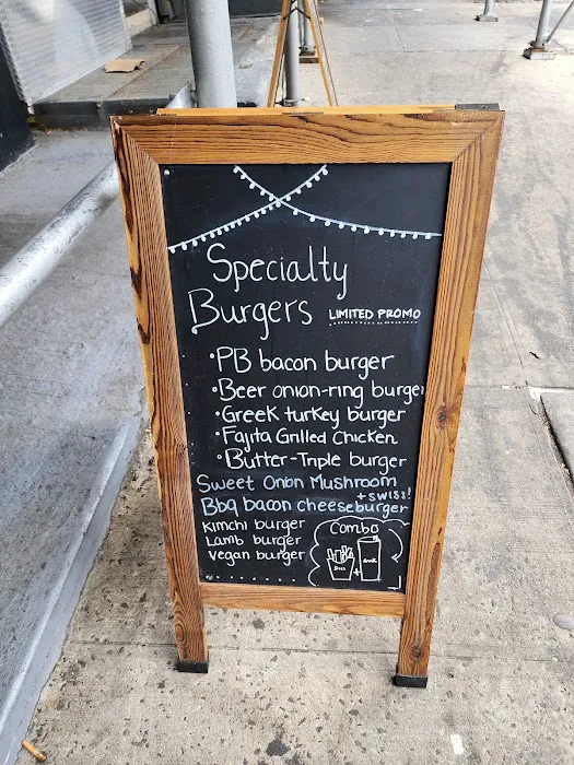 Burger & Shake Co. Picture 8