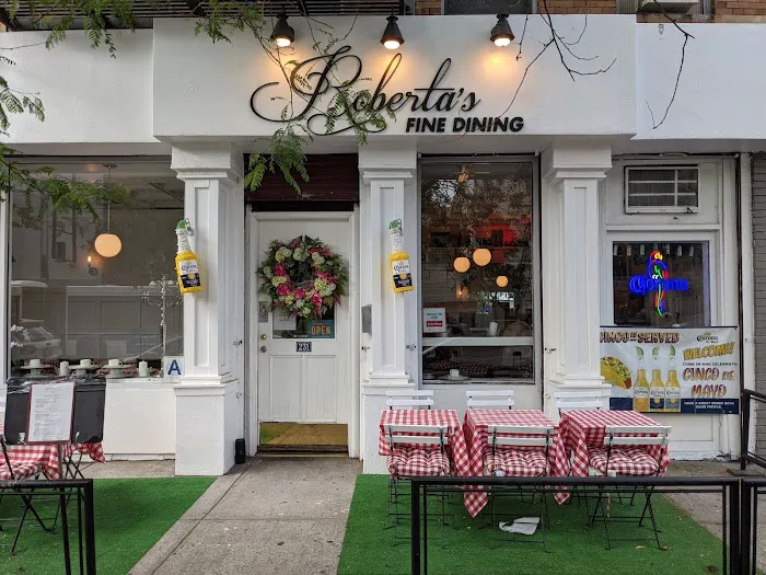 Roberta's Fine Dining Picture 8