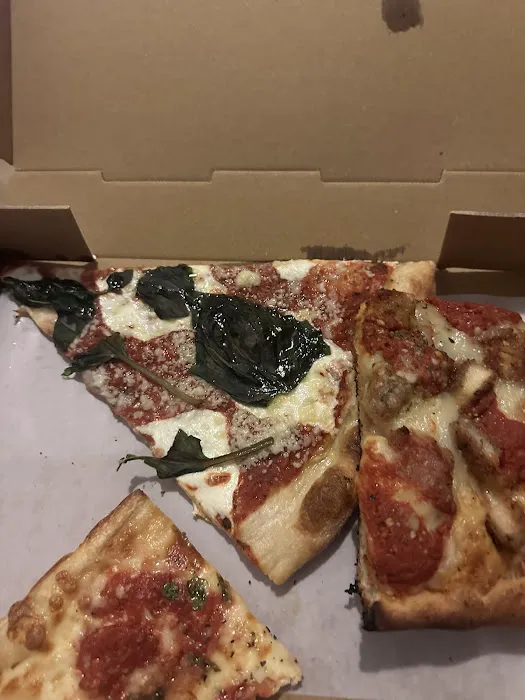 Uncle Tony's Pizza Picture 2