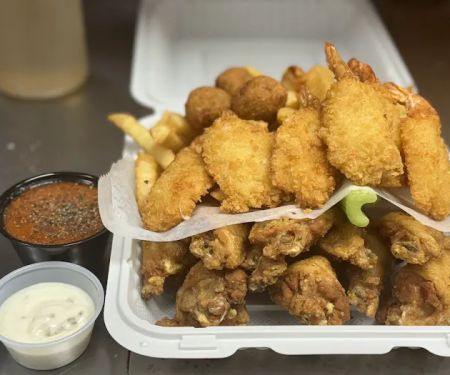 Uptown Wingz