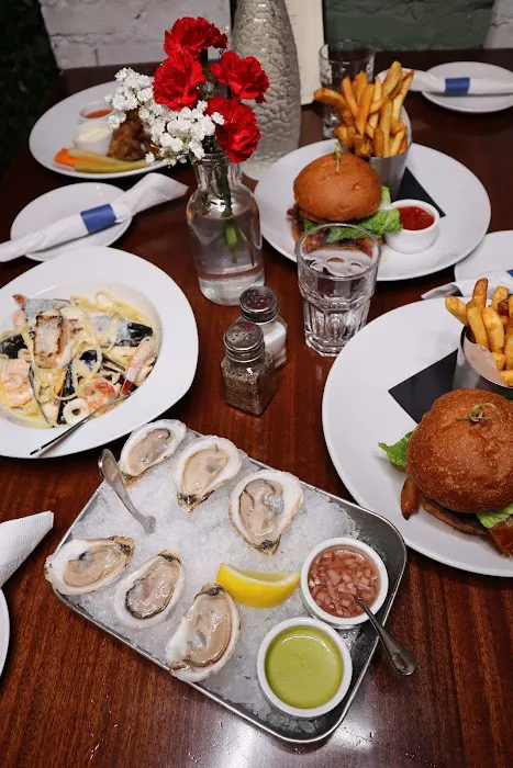Hamilton Hall Bar & Restaurant Picture 6