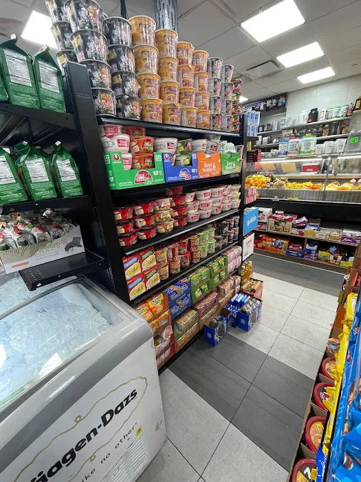 Super Tasty Deli Picture 2