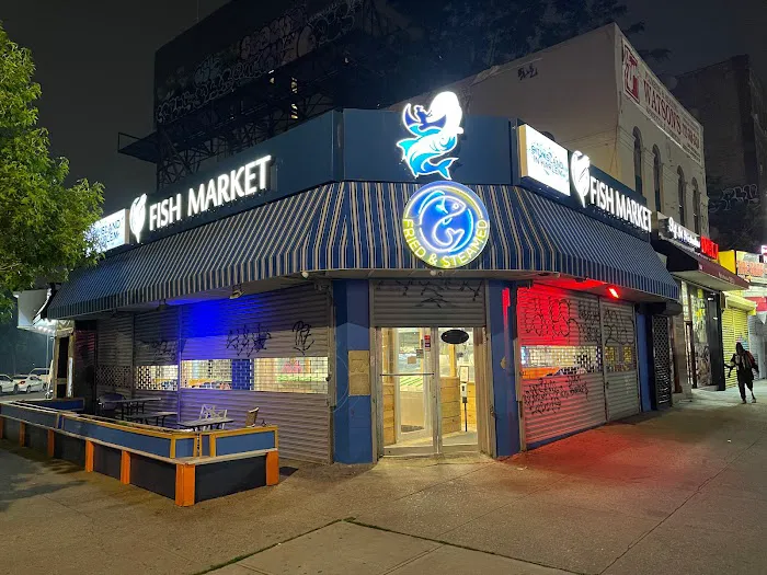 Fish π£ market City island in Harlem Picture 7