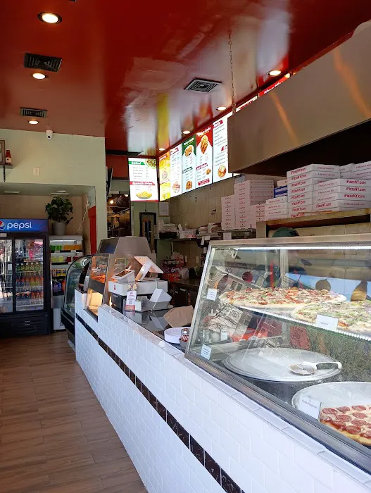 iPizzaNY- Washington Heights Picture 5