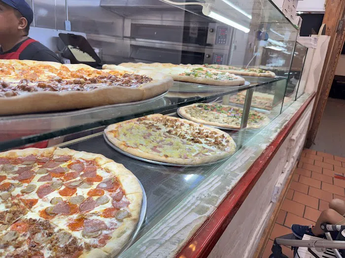 N&M's Pizza Bar Picture 2